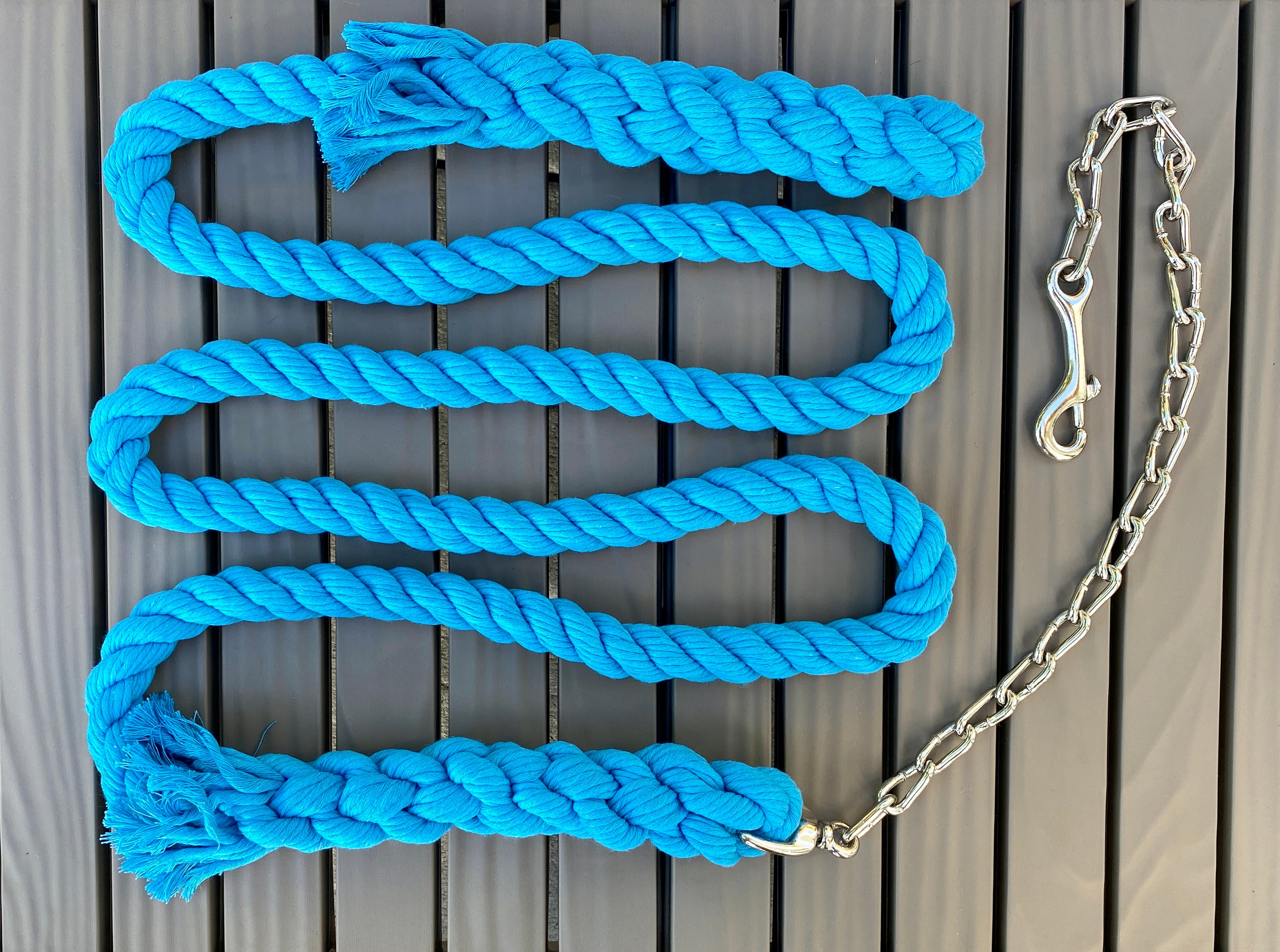 Ravenox's Twisted Turquoise Cotton Horse Lead: Durable 10 FT design, 8 FT premium cotton with a 2 FT nickel-plated chain. Ideal for leading, training, and style. Made in the USA. (1806013268058)